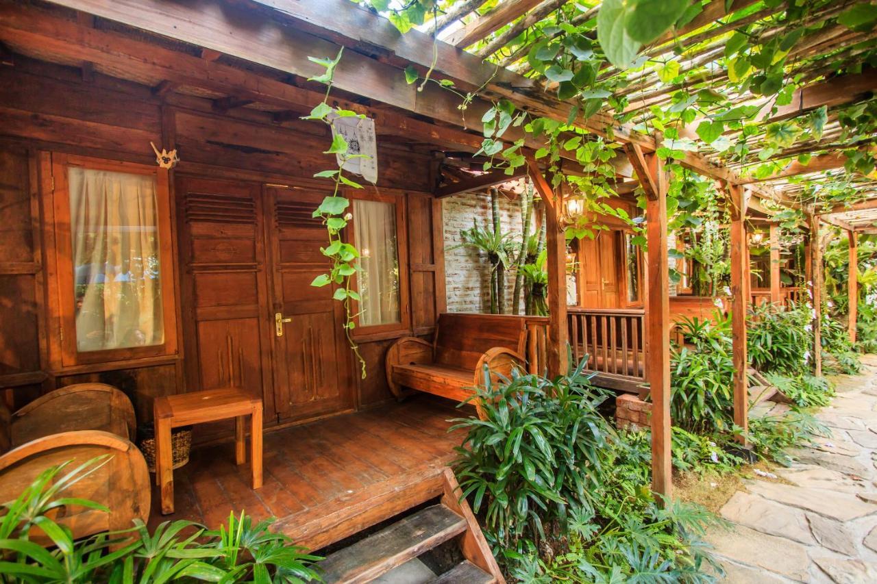 Hotel Bening Hut And Seminyak (Bali)