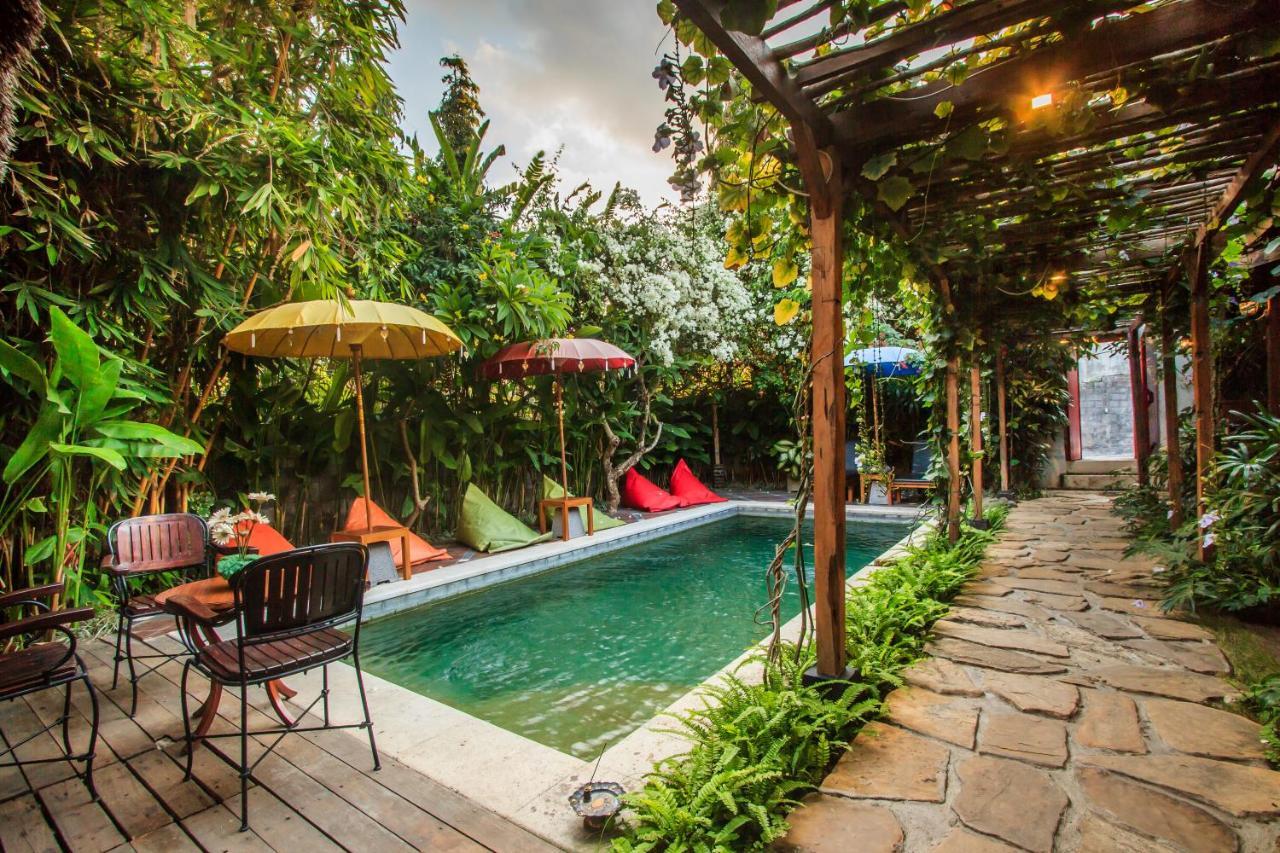 Hotel Bening Hut And Seminyak (Bali)